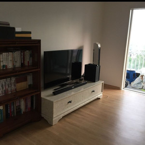 대형 스탠드형 TV 거실장