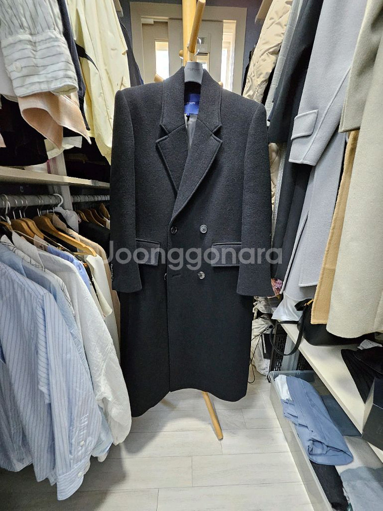 질스튜어트 뉴욕 블랙 오버핏 더블코트--5