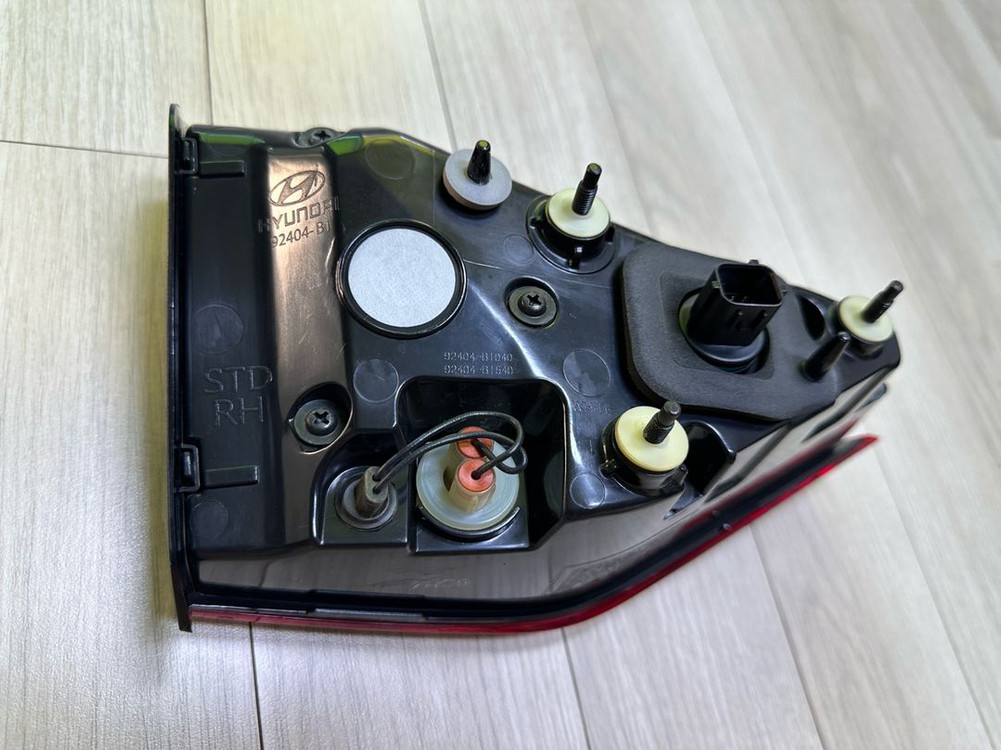 제네시스 G80 리어콤비네이션 한대분--4