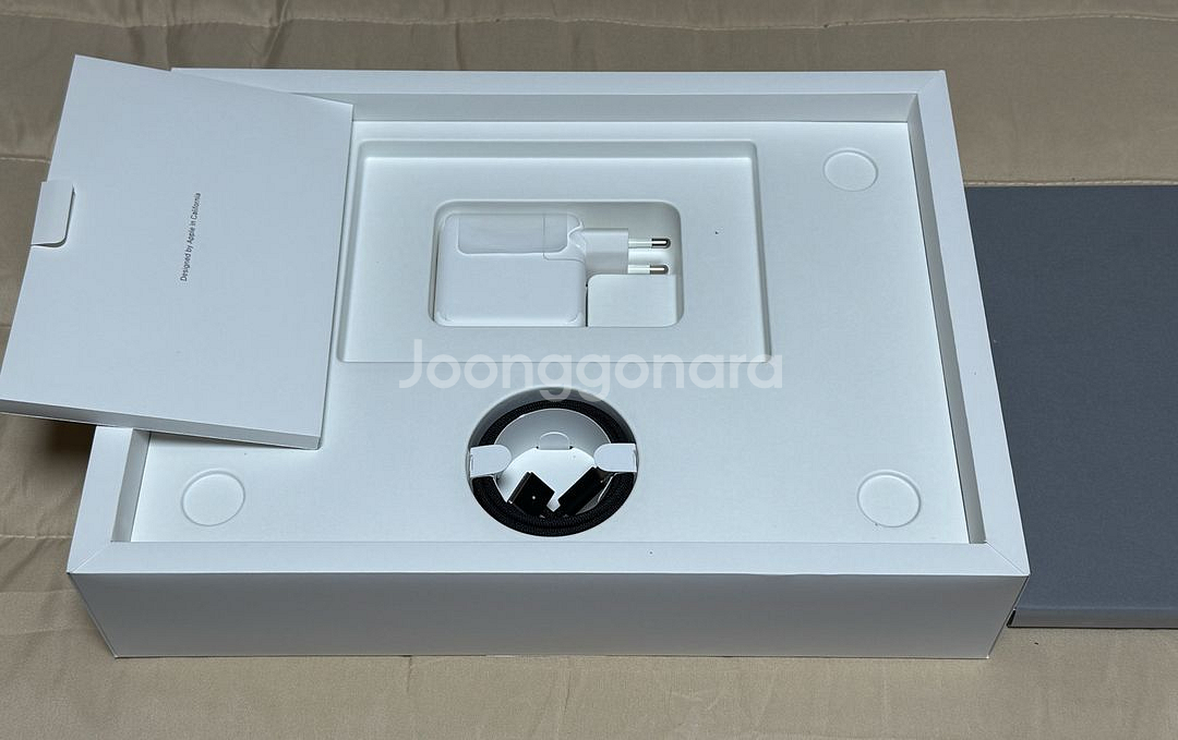 맥북프로 m3 pro 14인치 512/18 미활성화--1