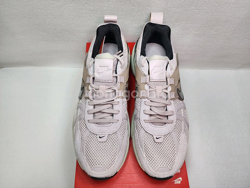 나이키 V2K런 270 새상품 정품 무료배송 네고불가--2