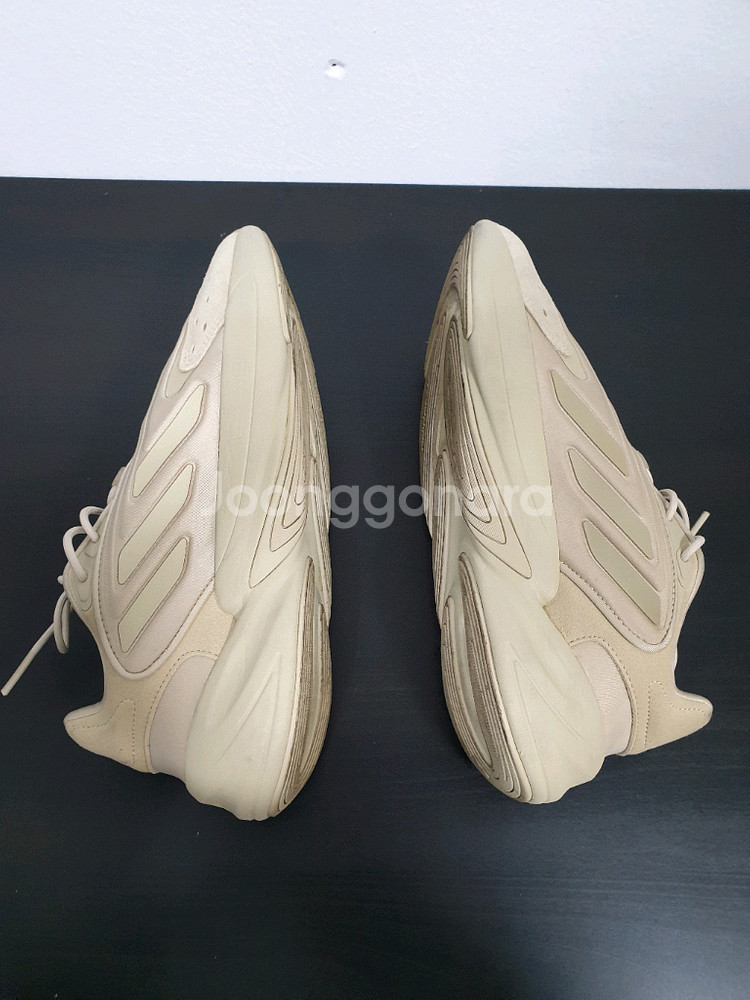 아디다스 아이보리 오젤리아 270사이즈--4