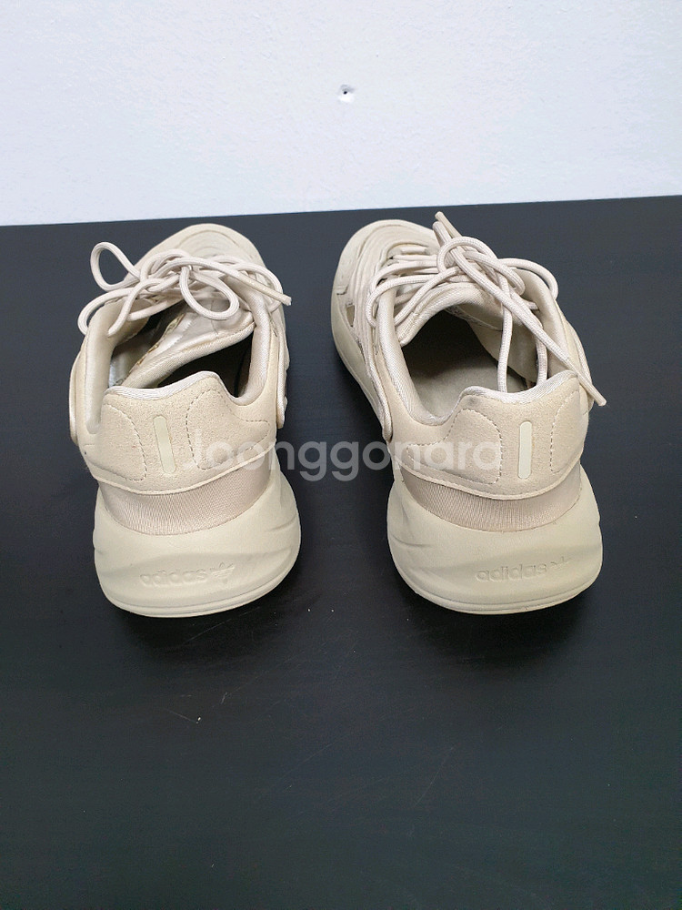 아디다스 아이보리 오젤리아 270사이즈--2