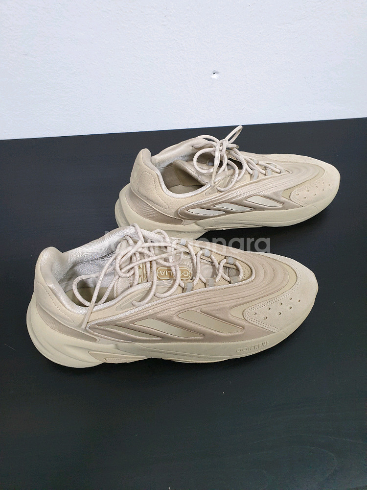 아디다스 아이보리 오젤리아 270사이즈--1