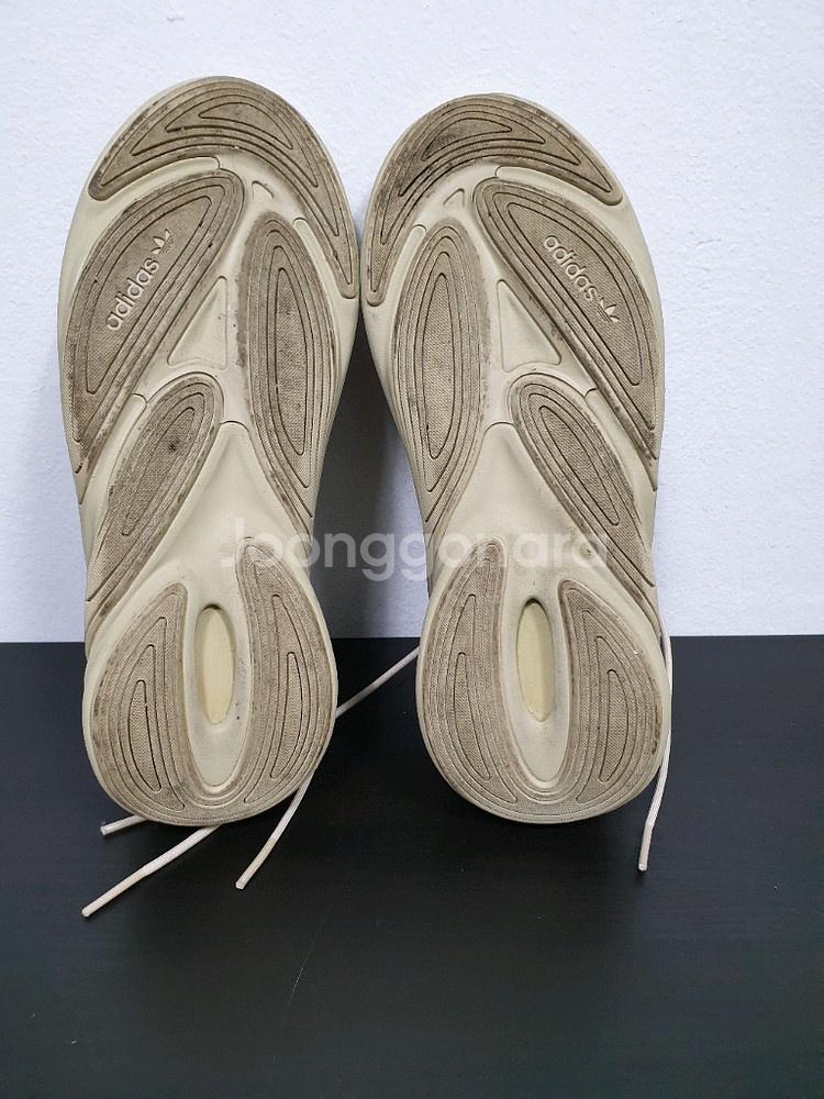 아디다스 아이보리 오젤리아 270사이즈--8