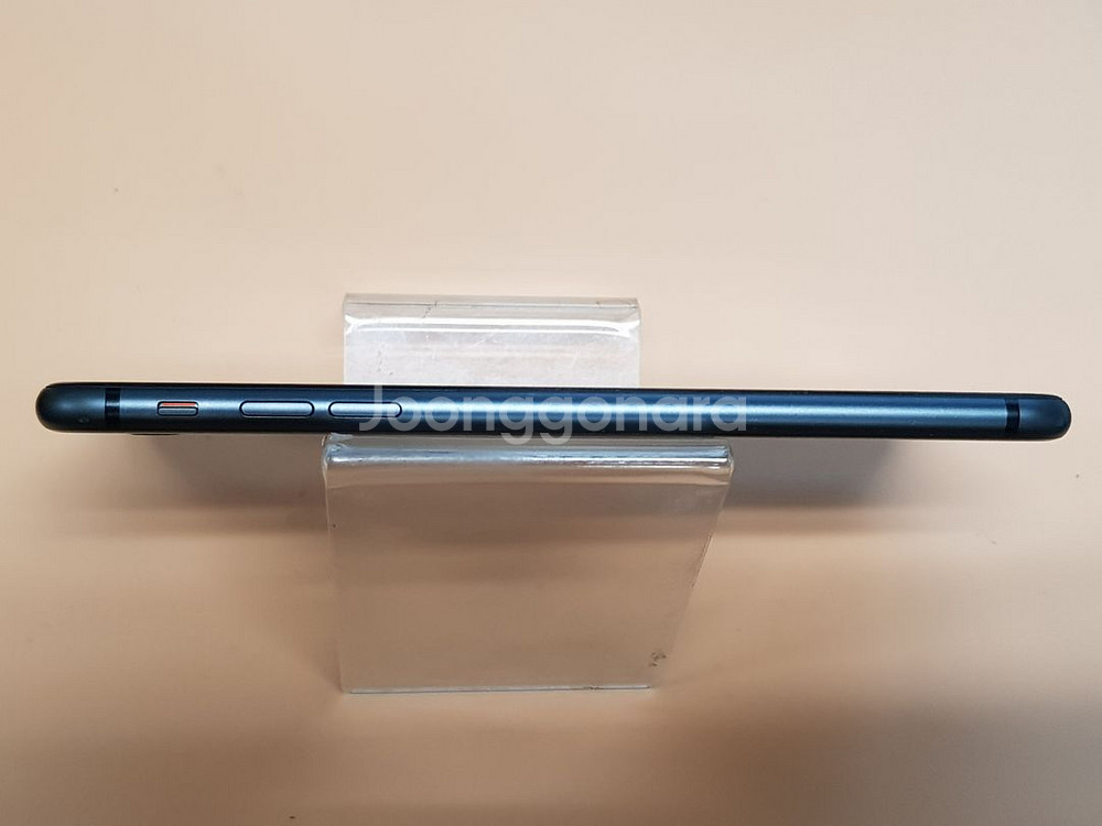 아이폰8플러스 64G 블랙(A1897) 깨끗한 무잔상 판매합니다--7