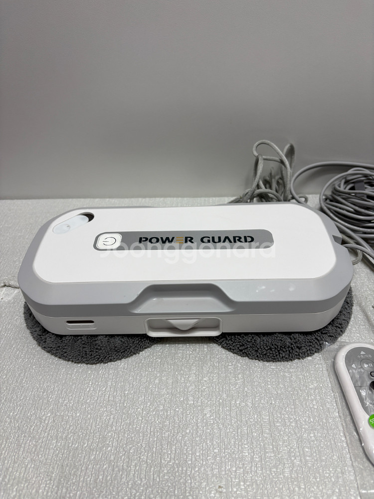 파워가드 원클롯 울트라 창문 로봇청소기--1