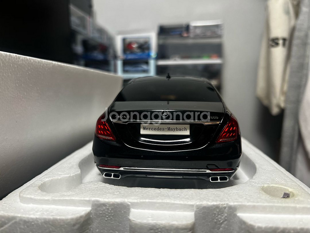 얼모스트리얼 마이바흐 S600 1:18--3