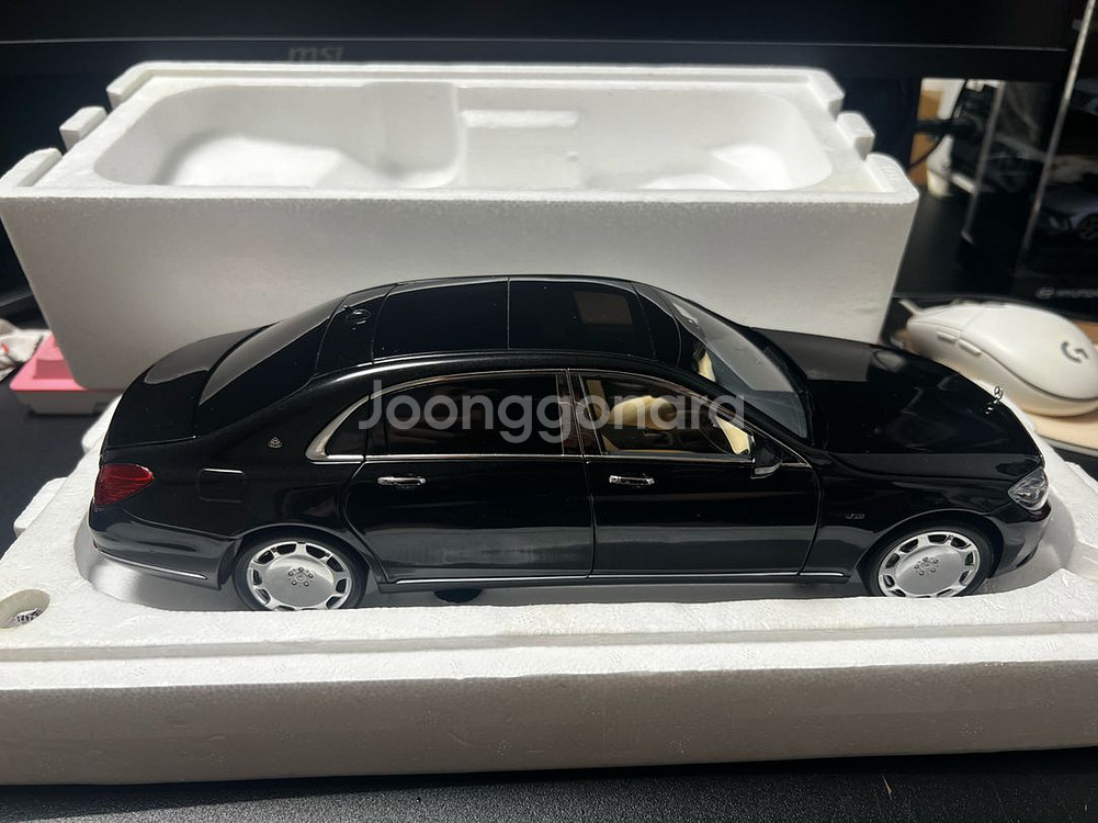 얼모스트리얼 마이바흐 S600 1:18--5
