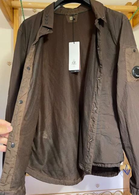 C.P 컴퍼니 오버셔츠 M 사이즈 팝니다.--4