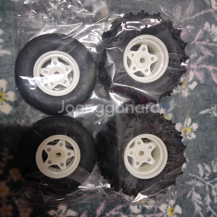 (RC)타미야1/10호넷타이어.부러쉬모터3종 일괄판매--2