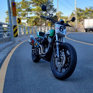 할리 스포스터 883 캬브 1200보업 풀커스텀 가격포기