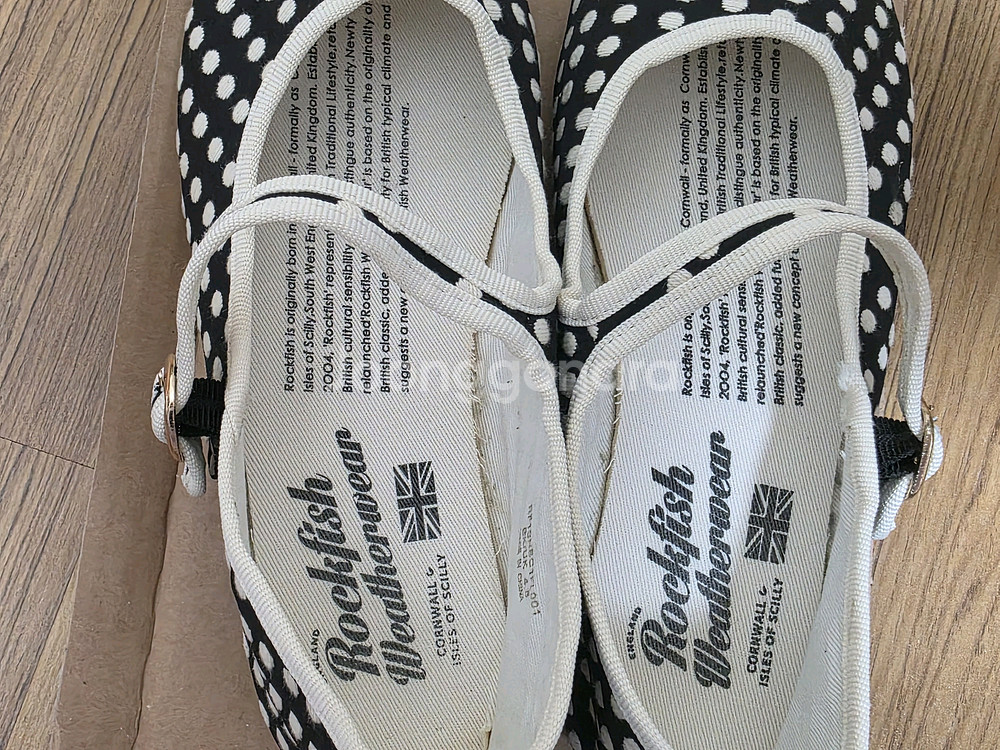 락피쉬 메리제인 도트 240 1번착용 4만원--6