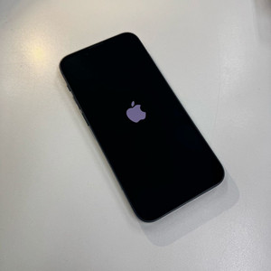 아이폰 13미니 128GB 미드나이트 색상 판매합니다! (배터리100%)