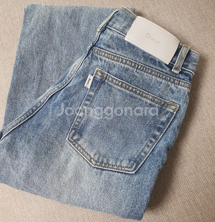 던스트 에센셜 세미 부츠컷 청바지--3