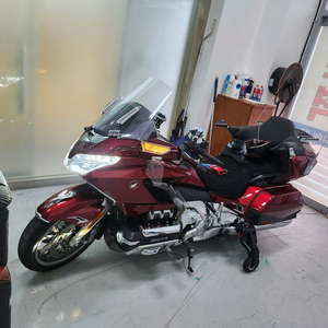 혼다 골드윙1800 오토바이 이미지