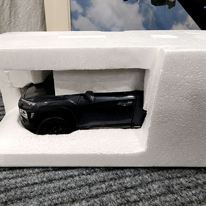 1:18 현대 코나 엔치노 다이캐스트