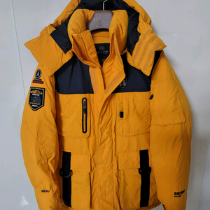 코오롱 대장패딩 안타티카 100사이즈 하자있음