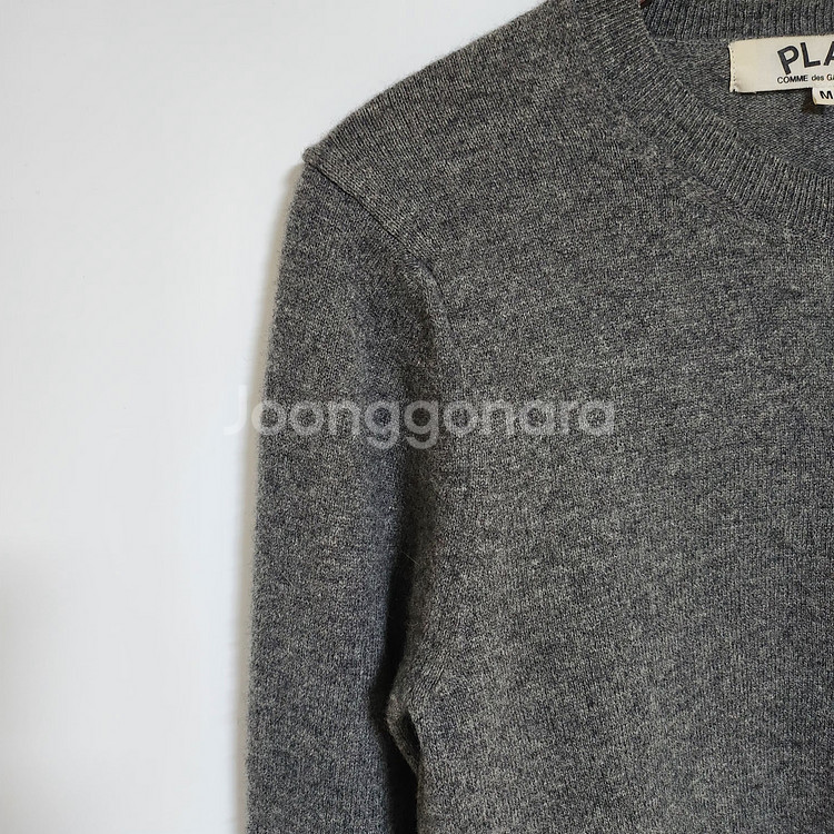 [M] 꼼데가르송 차콜 레드와펜 여성 가디건 AZ-N007--5