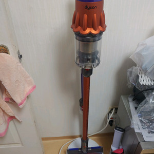 다이슨 sv18 디지털 슬림 플러피 무선 진공 청소기 팝니다. 부산 해운대