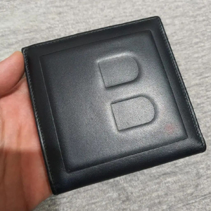 정품 발리 포켓 반지갑 이미지