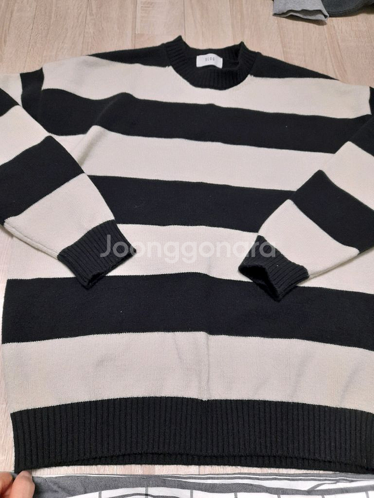 스트라이프 니트 스웨터--0