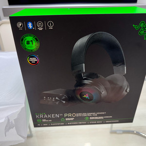 (미개봉 새제품) 레이저코리아 크라켄 V4 프로 pro 무선 게이밍 헤드셋