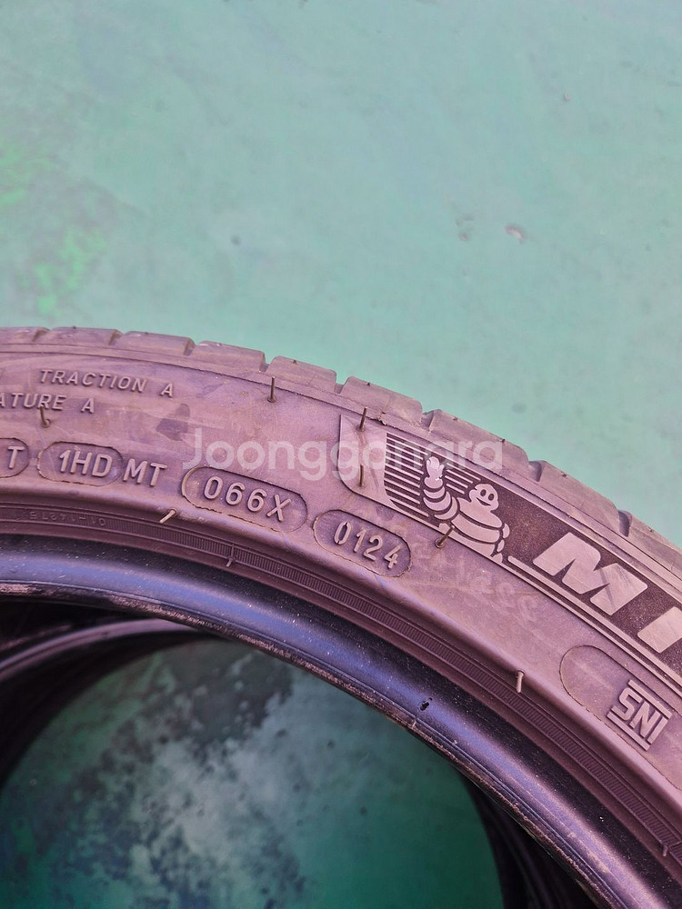 미쉐린 파일럿 스포츠 4 ZP (런플랫) 중고 판매 ( 225/45R18 )(255/40R18)--1