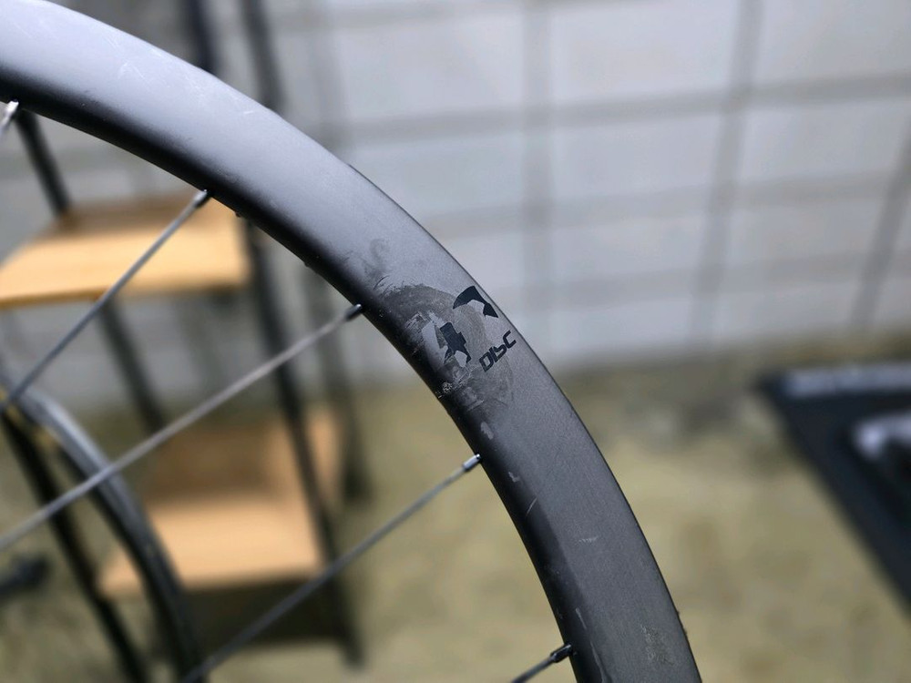 아비아브 더 뉴 에어로엑스 40 카본 디스크 튜블러 휠셋 팝니다.--4