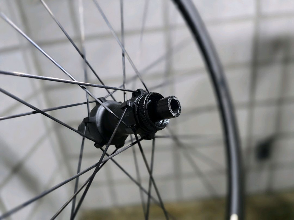 아비아브 더 뉴 에어로엑스 40 카본 디스크 튜블러 휠셋 팝니다.--7