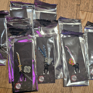 귀멸의 칼날 일륜도 키링 젠이츠, 미츠리, 이노스케