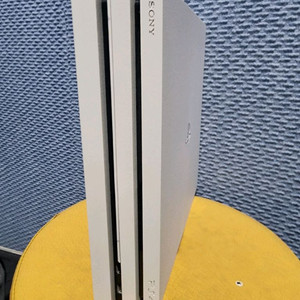 PS4 Pro 플스4 프로 화이트 1tb 판매합니다!