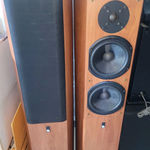 플로어스탠딩 리우드 스피커 덴마크제품