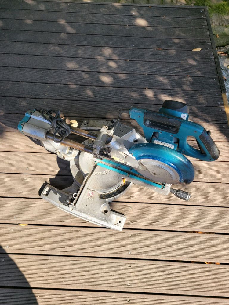 마키다1018L슬라이딩각도절단기. 260mm 엘케마키다정품 이미지