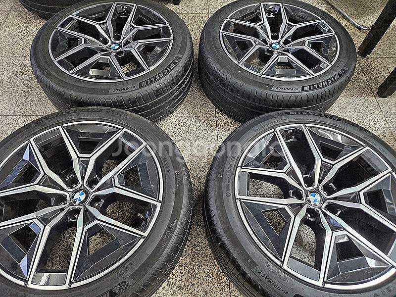 BMW G60 5시리즈 19인치 936M 정품 휠타이어 셋트--1