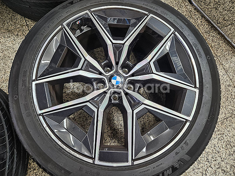 BMW G60 5시리즈 19인치 936M 정품 휠타이어 셋트--3