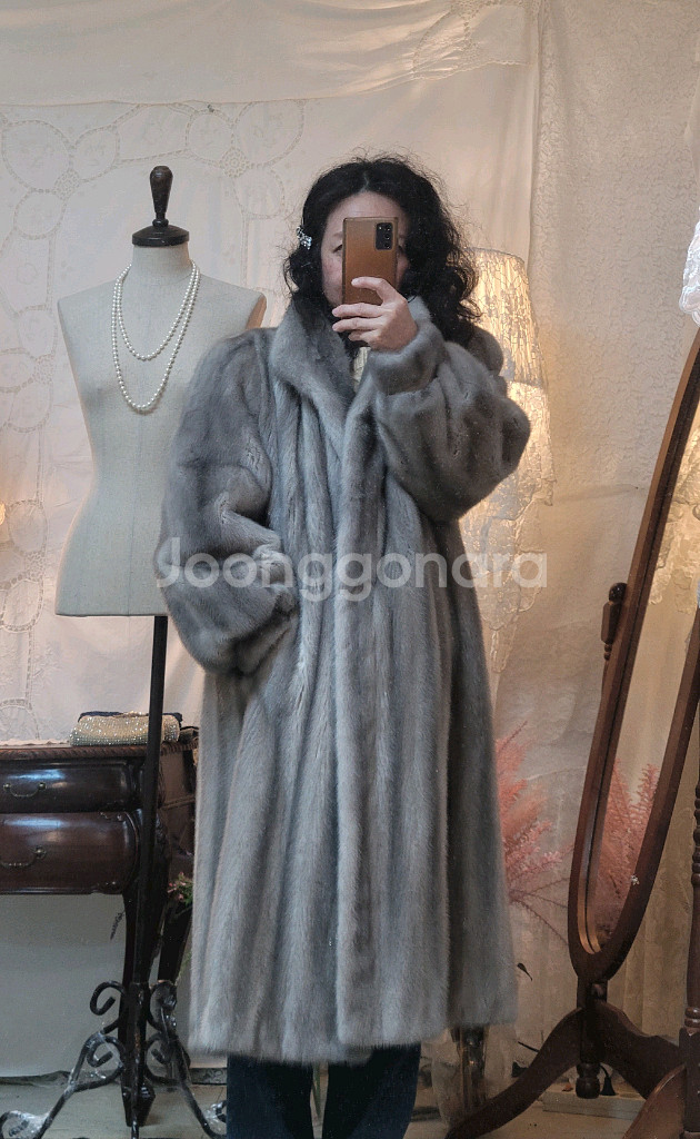 실버그레이 롱밍크코트 American Legend--3