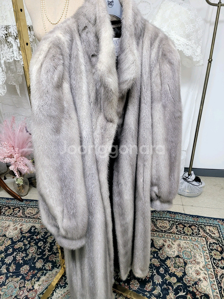 실버그레이 롱밍크코트 American Legend--4