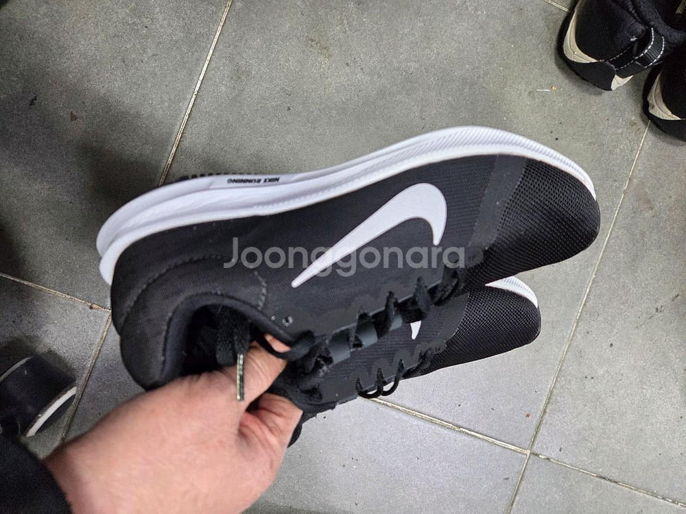 나이키 썬라이즈 런닝화245--0