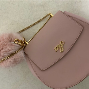 마르헨제이 샐리백 살몬핑크색상