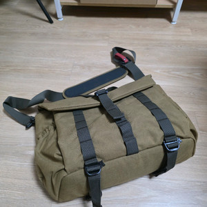 우탄크래프트 PILOT TRAVEL BAG 10L - Khaki Brown