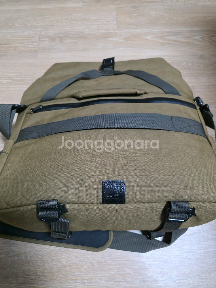 우탄크래프트 PILOT TRAVEL BAG 10L - Khaki Brown--3