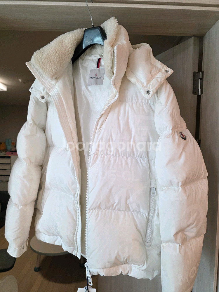 몽클레어 키즈 패딩 점퍼 8Y--0