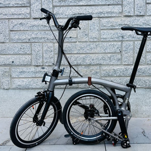 브롬톤 2025 T Line Urban - Mid