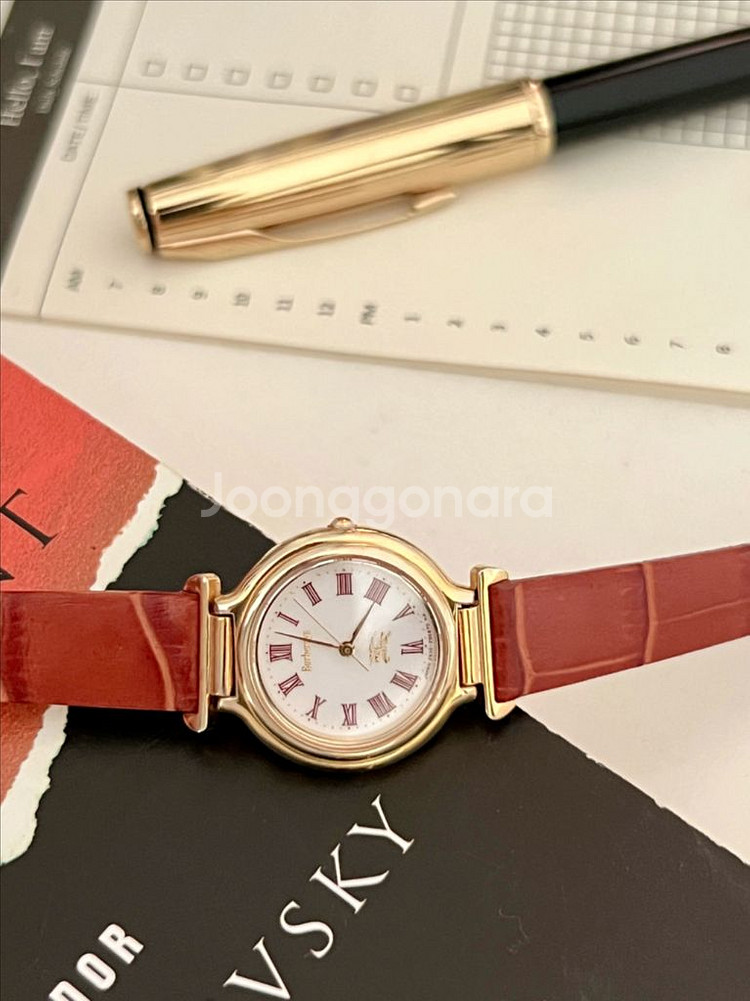 BURBERRY 골드 라운드 버버리 빈티지 시계--0