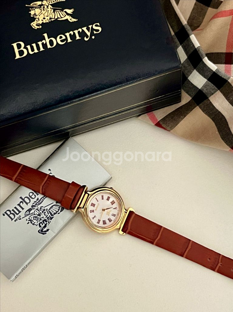 BURBERRY 골드 라운드 버버리 빈티지 시계--7