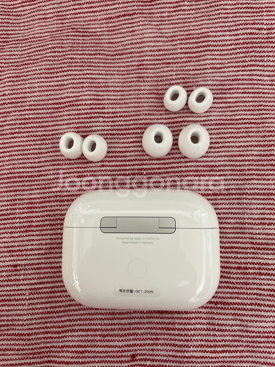 애플에어팟프로2 c타입 (25/10월생산) 애플케어플러스 엘라고 아머케이스--1