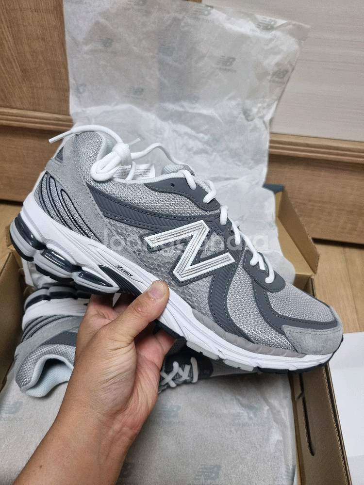 뉴발란스 x 꼼데가르송 옴므 860v2 그레이 화이트새상품 280--6