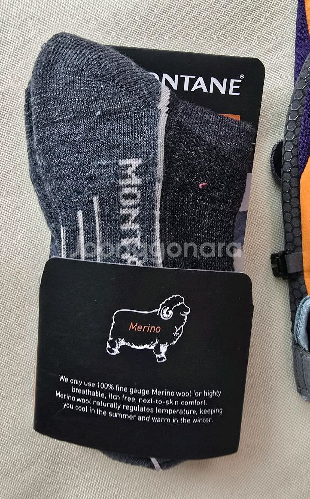 (새상품) 등산장갑+등산양말 여성용--1