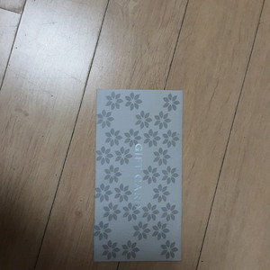 신세계 백화점 상품권 100000원권 입니다.